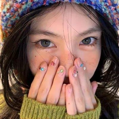 宠物粉红鹅卵石